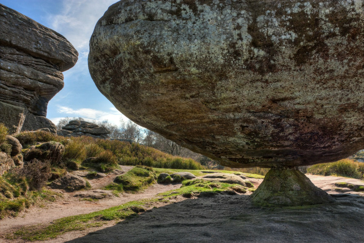 Обычное невероятное. Скала-идол в Бримхэм Рокс. Балансирующий камень в Бримхэм Рокс. Балансирующие камни, Колорадо, США. Соловецкие мегалиты.