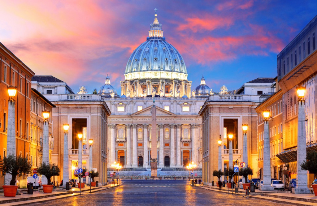 Разгадывая тайны Ватикана: между религией, политикой и культурой